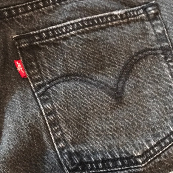 Levi jean shorts - Picture 4 of 5